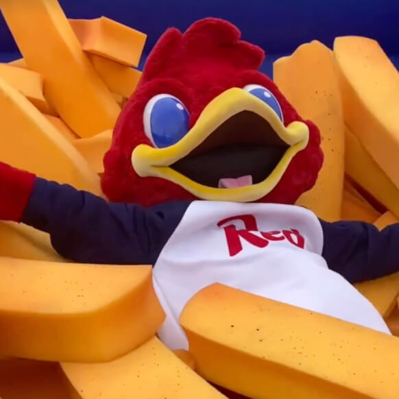 Red doing fry angels