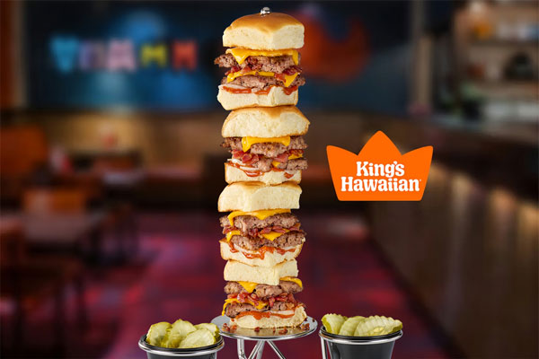 Towering Bacon Double Cheeseburger Sliders